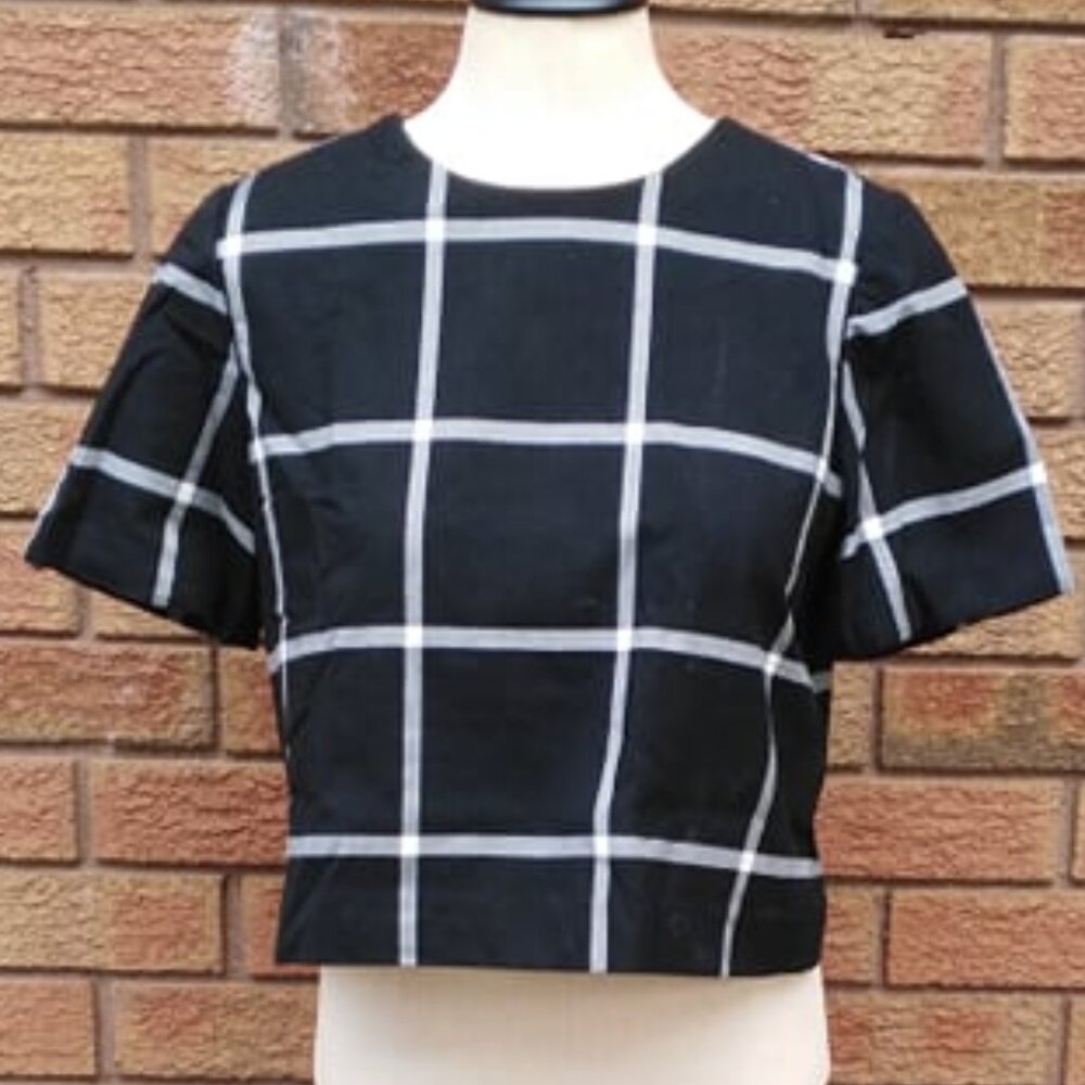 Banana Republic mid crop top
